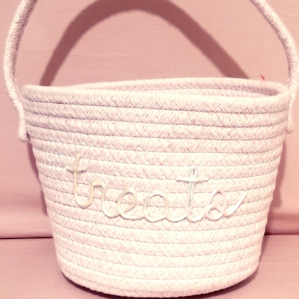 Treats Bucket Tub Bag Caddy Bundle Item